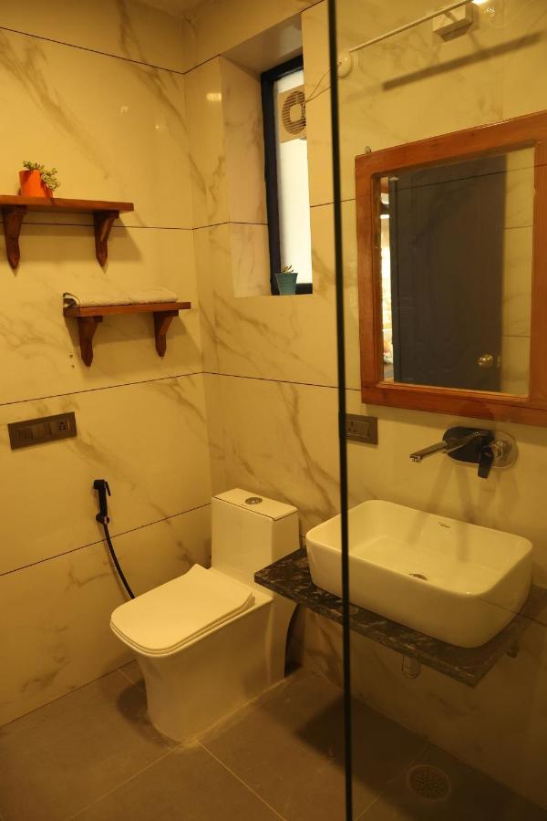 The Lanswood Estate Hotel Lansdowne Bagian luar foto