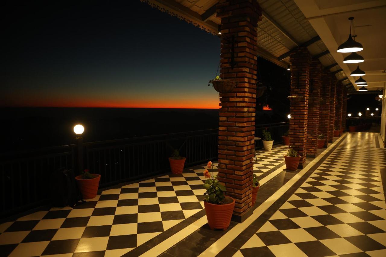 The Lanswood Estate Hotel Lansdowne Bagian luar foto